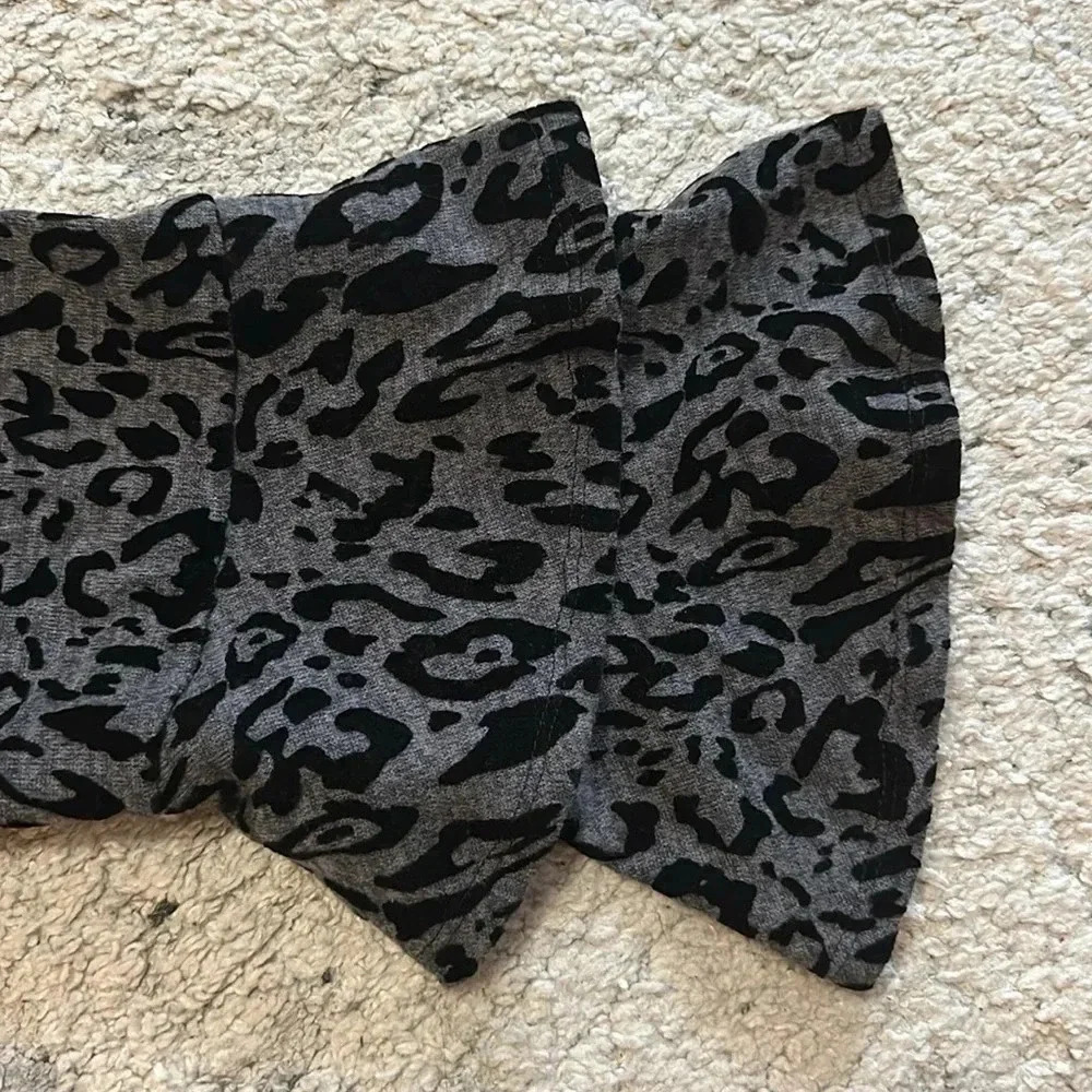 Tacera Ruffle Bell 3/4 Sleeve Dress 2X Raised Velvet Animal Print EUC - Picture 4 of 4
